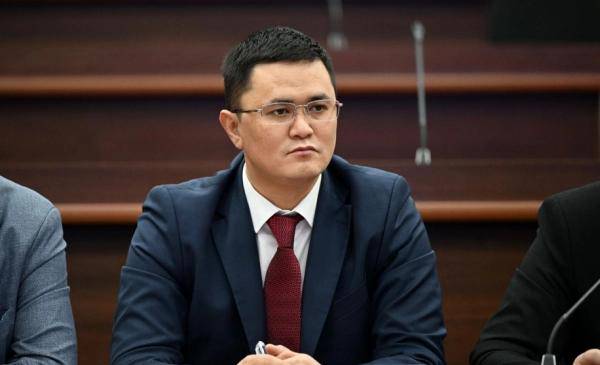 Қирғизистон қурилиш вазири ижарада яшашини айтди (видео)